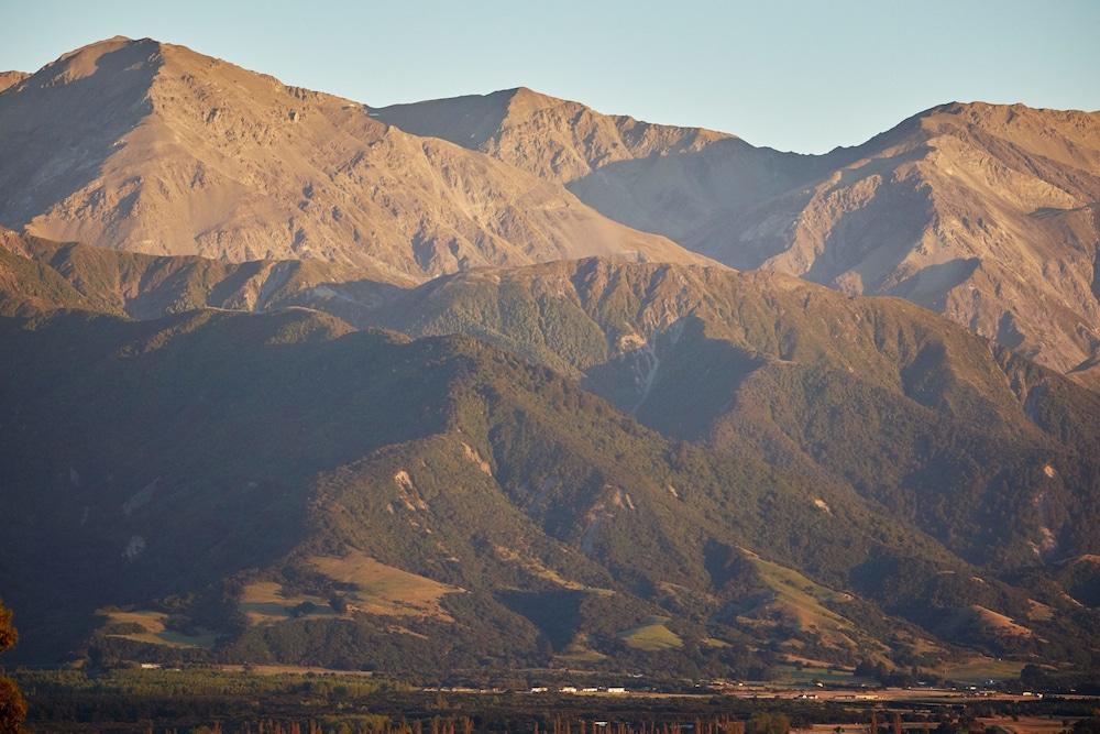 Koura Bay Golf Resort Kaikoura Exterior photo